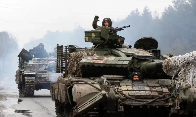 د اوکراین له یرغل څخه تېښته؛د کرسک څخه ایستل شوي وګړي د روسیې ښارونو ته لېږدول شوي