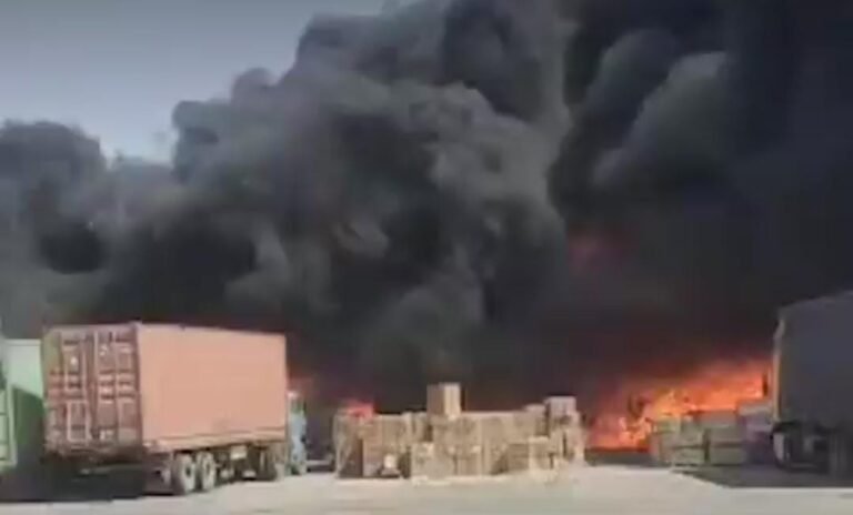 هرات کې؛اورلګېدنې لسګونه موټرونه سوځولي