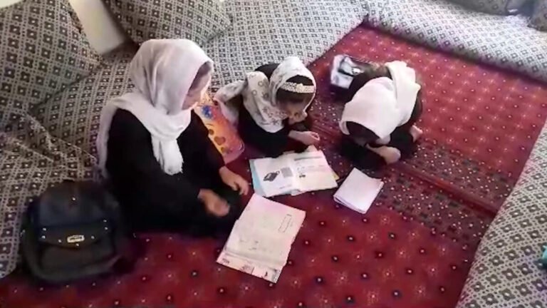 یونسکو:طالبانو د افغانستان دوه لسیزې پرمختګونه له منځه یوړل