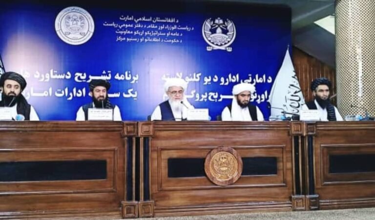 د طالبانو حکومت:تېر یو کال کې لسګونه ښځې له پلور منعه او سلګونه نورو ته د میراث حق ورکړل شوی