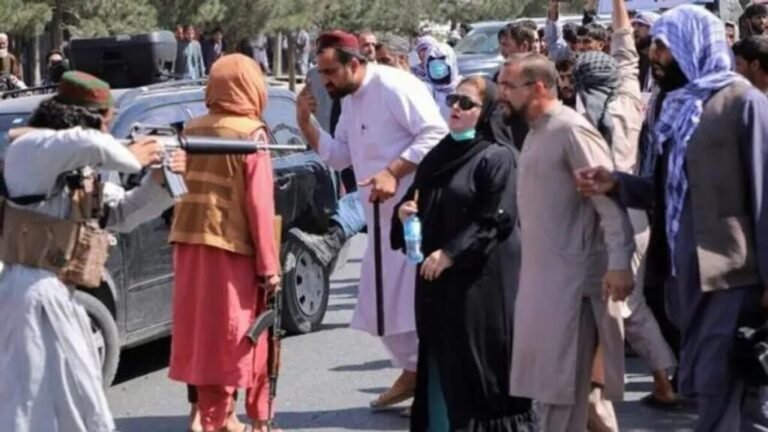 د ګارډين مقاله:له افغان نجونو سره د طالبانو چلند ظالمانه دی