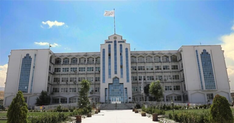 د طالبانو عدلیې وزارت:که هر چا زمونږ په قوانینو نیوکه وکړه؛ نو له شرعي چلند سره به مخ شي