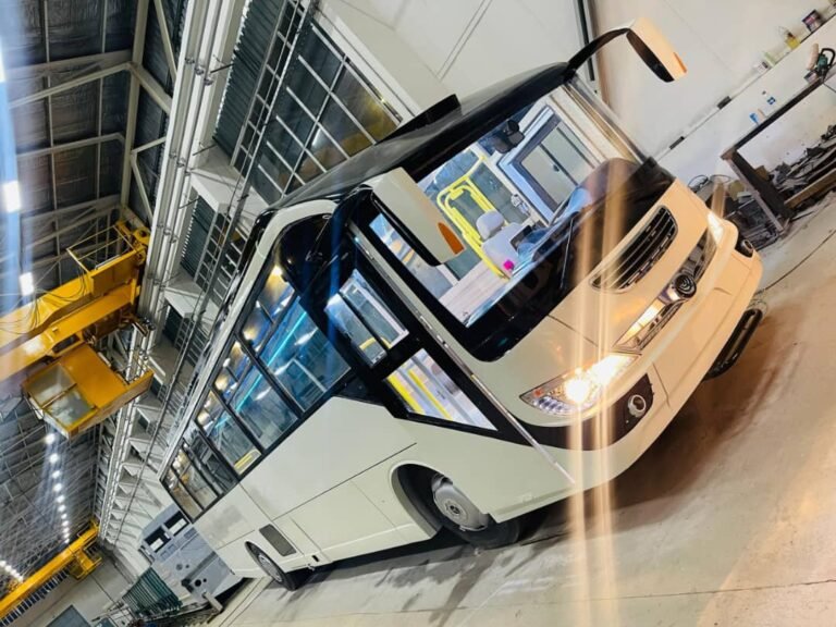 ذبیح الله مجاهد:په افغانستان کې نوی بس موټر تولید شو