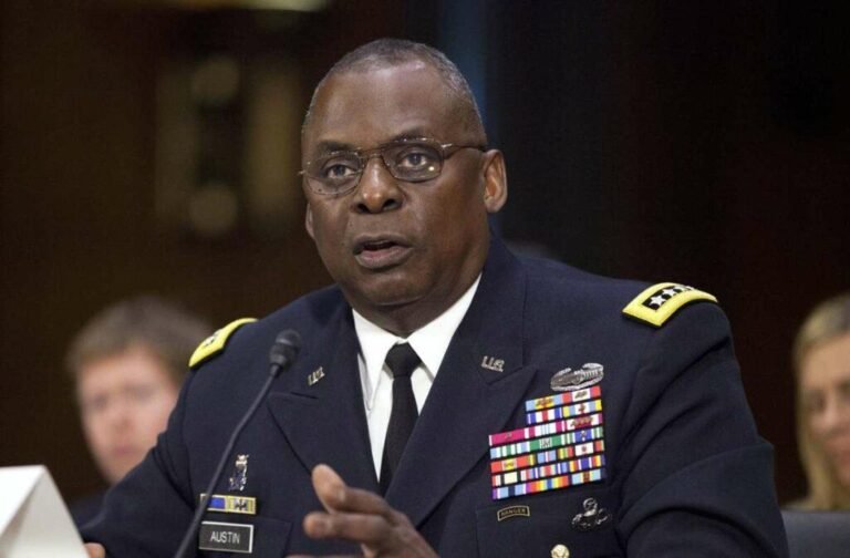 لویډ استین:یمن کې مو د حوثیانو د وسلو پنځه زېرمې له منځه یوړې