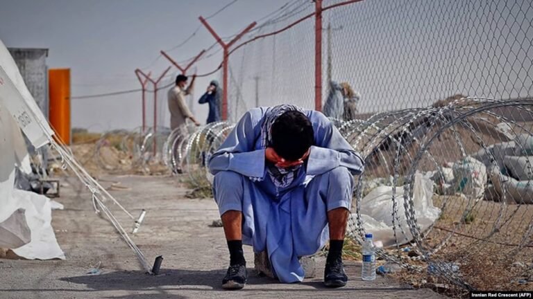 په ایران کې؛د وژل شویو کډوالو یو شمېر جسدونه لا هم په غرونو کې ورک دي