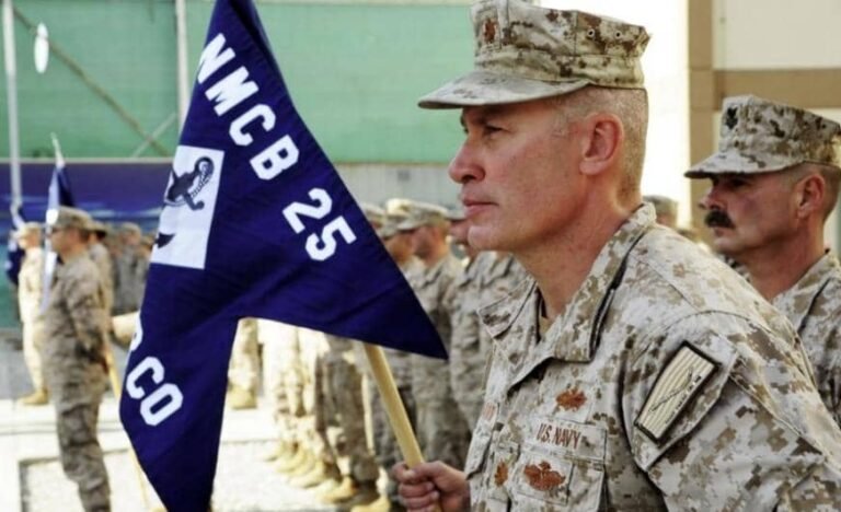 د امریکا د عدلیې وزارت:د سمندري ځواکونو یو قومندان یې له افغانانو د رشوت اخیستو په تور زندان ته لېږلی