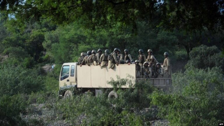 پاکستانۍ رسنۍ:پاکستاني ځواکونو یو شمېر هغه وسله وال وژلي چې د افغانستان له خاورې را اوښتل