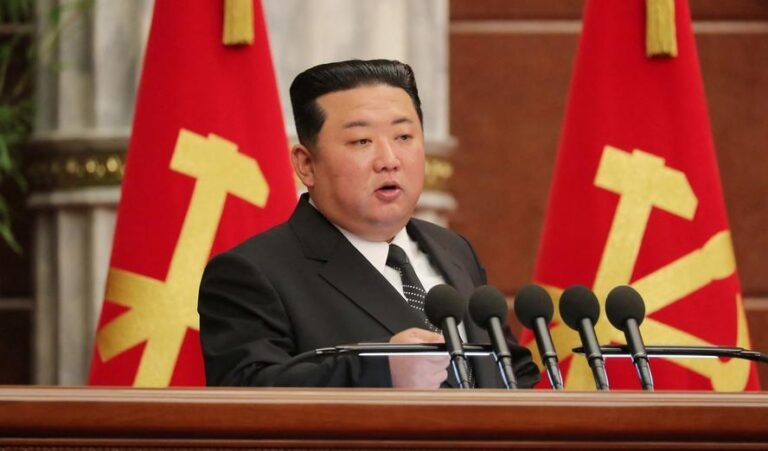 کیم جونګ اون خپل پوځ ته:د یوې نوې او رېښتینې جګړې لپاره ځانونه چمتو کړئ