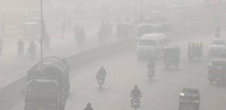 د پاکستان پنجاب کې؛د ککړې هوا له کبله ښوونځي رخصت شوي