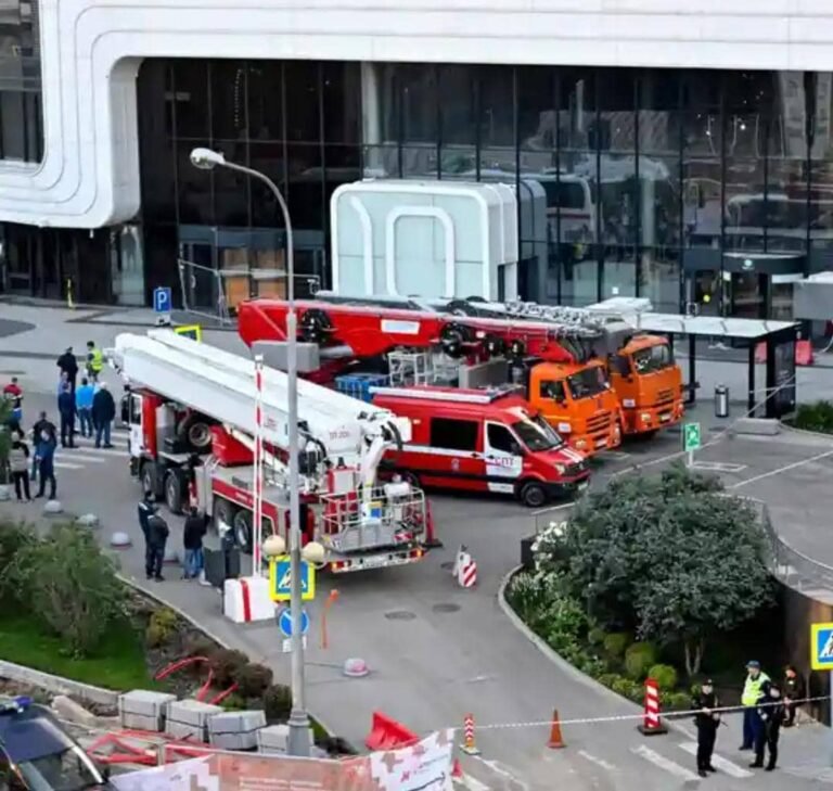 د مسکو ښاروال:تېره شپه مو د مسکو ښار پر فضا نږدې شل ډرون الوتکې ووېشتې