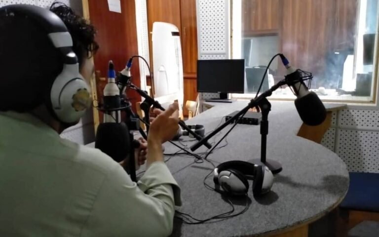 د بې پولو خبریالانو بنسټ:طالبانو افغانستان کې خپلواک غږونه خاموش کړي دي