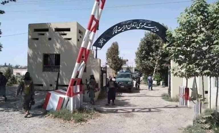 د تخار له زندانه؛د زندان د مشر او یو قاضي په مرسته دوه قاتلان پاکستان ته تښتېدلي