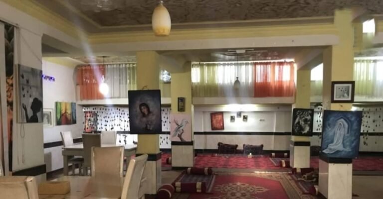 د طالبانو امربالمعروف؛هرات کې د ښځو لپاره ځانګړې شوې کافې تړلې دي