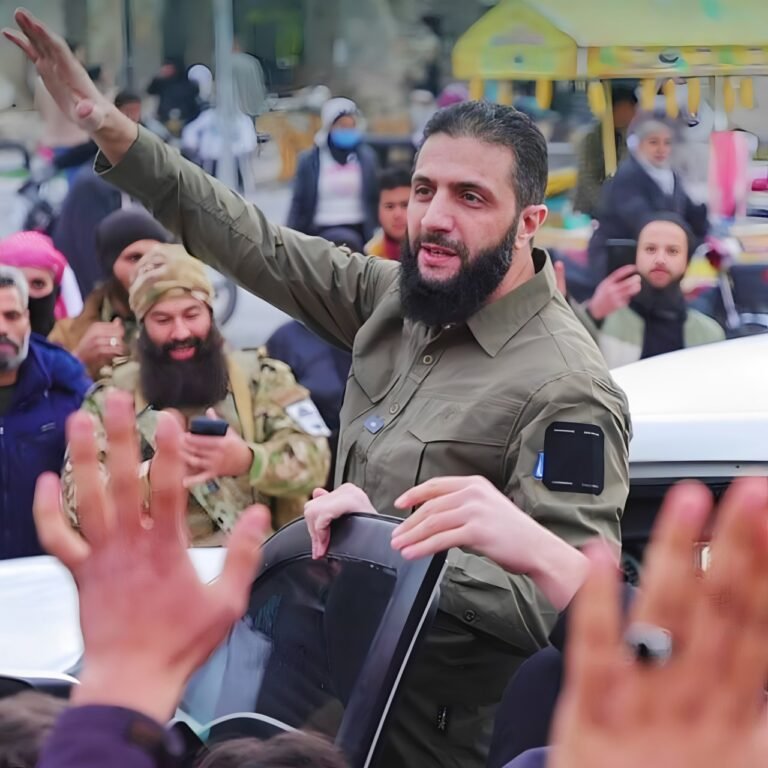 د التحریر شام ډلې مشر:د سوريي حکومتي بنسټونه به نوي حکومت ته د واک تر سپارولو پورې د پخواني لومړي وزیر تر څار لاندې کارکوي