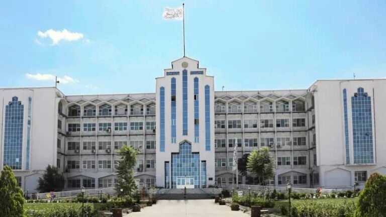 د طالبانو د عدلیې وزارت:تر اوسه ۷ قوانین په رسمي جریده کې چاپ شوي