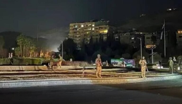 رویټرز:سوریه کې د مخالفو وسله والو په برید کې د تحریرالشام ۱۴ تنه وژل شوي