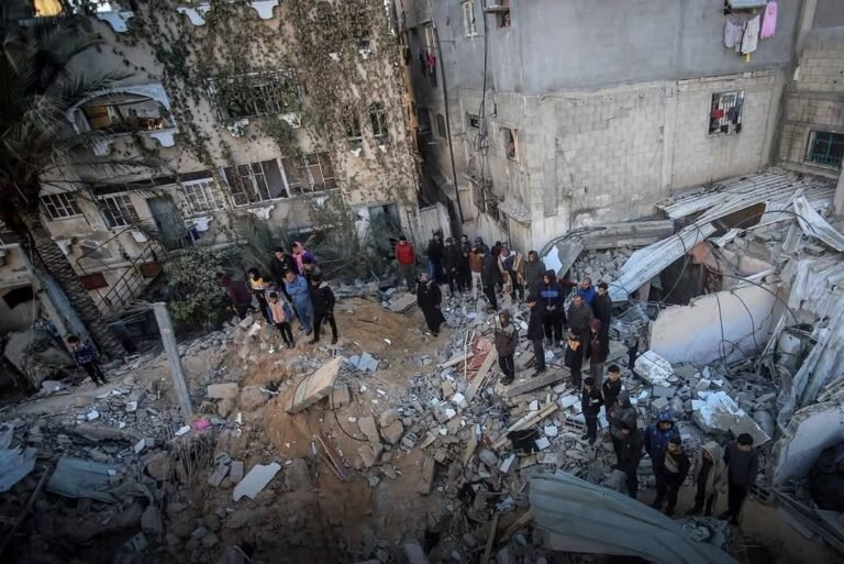 غزه کې؛د اسراییلو په تازه بریدونو کې ۳۶ کسان وژل شوي