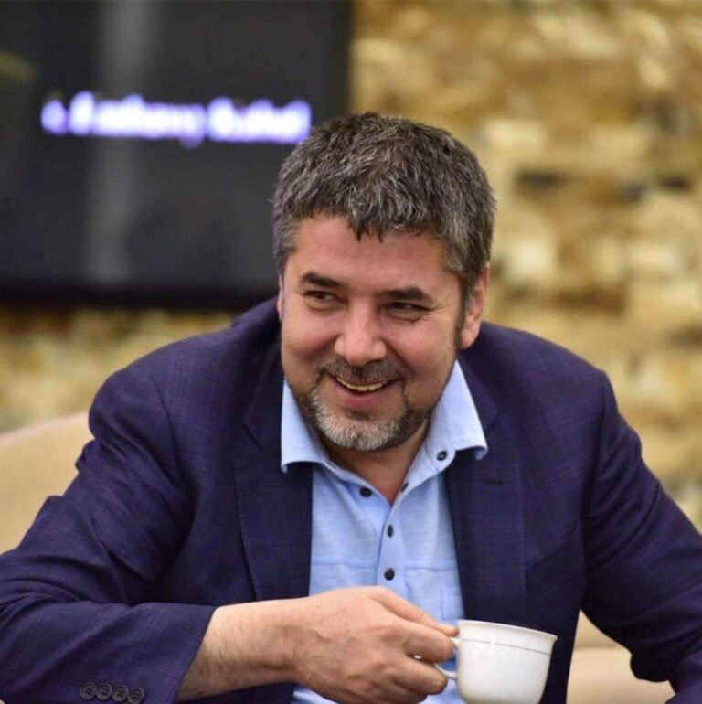 نبیل:طالبان په نظامي قول اردوګانو کې تروریستان روزي