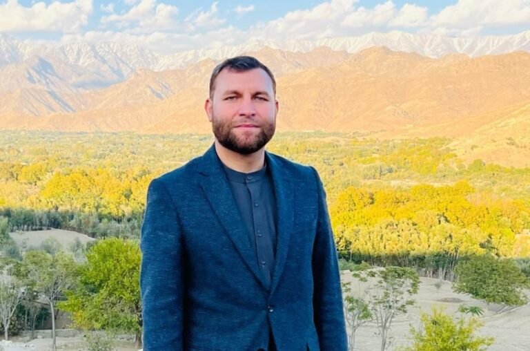 ضیاءالحق امرخېل:د نجونو پر زدکړو له بندیز سربېره د نارینه وو زدکړې هم خرابې شوي او دا د افغانستان لپاره نه جبرانېدونکی زیان دی