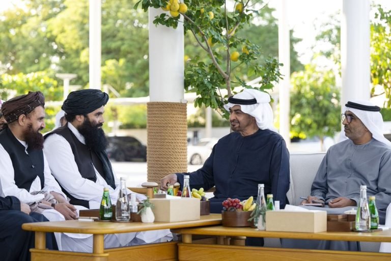 متحده عربي امارات؛سراج الدین حقاني او ملا عبدالحق وثیق د دوهم ځل لپاره اماراتو ته تللي