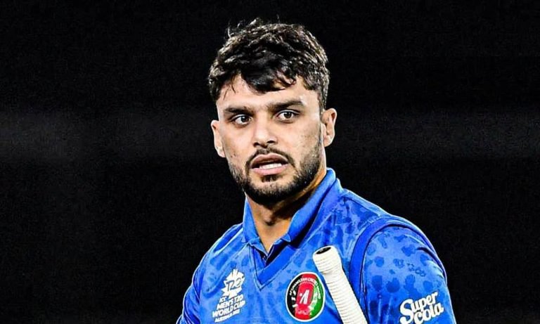 پر کرکټ لوبډلې بندیز غوښتونکو ته د نوین الحق ځواب؛تاریخ به دا ثابته کړي چې د هېواد لپاره چا کار کړی؟