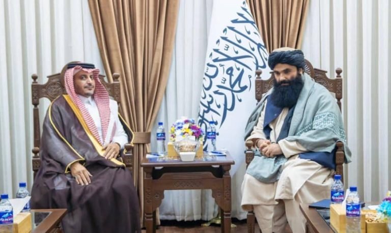 سراج الدین حقاني؛د سعودي عربستان له سفیر فیصل طلق البقمي سره لیدلي