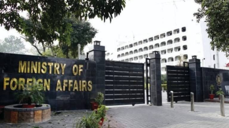 پاکستان:لویدیځو هېوادونو د افغان کډوالو د اېستلو قضیه ورو روانه کړې او پر دوی فشار زیات شوی