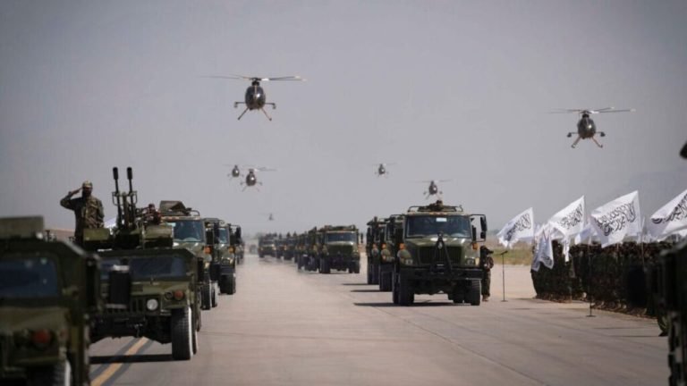 بلومبرګ:طالبانو ټرمپ ته ویلي چې د وسلو اخیستلو پر ځای نورې وسلې هم راکړئ