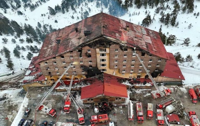 ترکیه؛د بولو ښار کې اورلګېدنې ۷۶ تنه وژلي