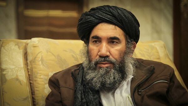 عبدالسلام ضعیف؛د یوه لیک له لارې له شیخ هبت‌الله د نجونو د ښوونځیو د خلاصېدو غوښتنه کړې