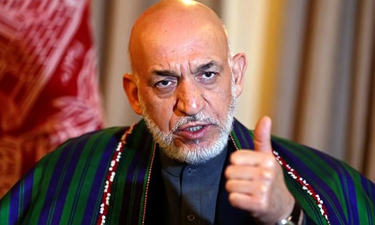 د کرکټ لوبډلې پر وړاندې له پراخو مخالفتونو سره سره؛حامد کرزي د کرکټ له لوبډلې خپل ملاتړ اعلان کړ