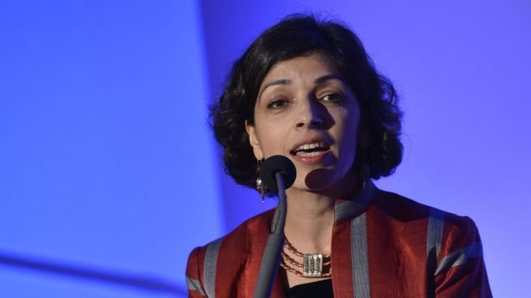 رینا امیري؛ د افغان ښځو په چارو کې د امریکا ځانګړې استازې له خپلې دندې استعفاء ورکړه