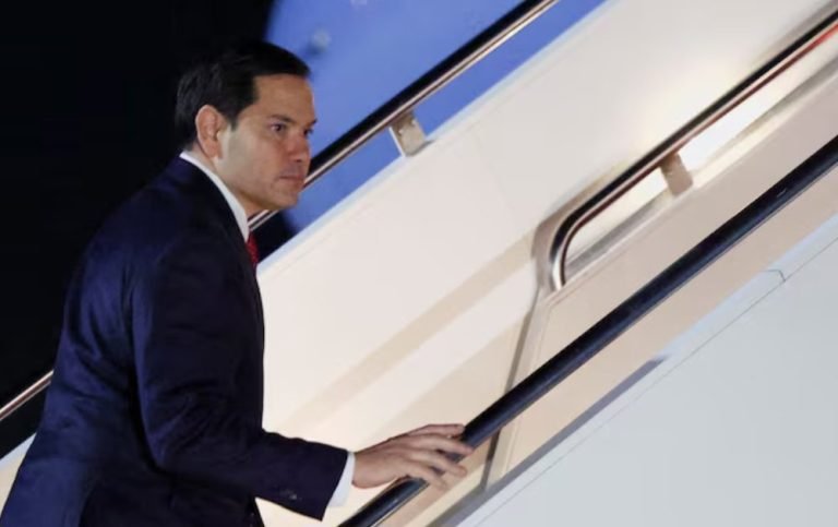 د مارک روبیو؛الوتکه د تخنیکي ستونزو له کبله بیرته ستنه شوې