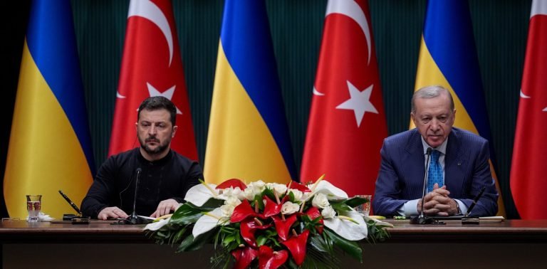 انقره- کیف؛اردغان او زیلنسکي د سوداګریزو اړیکو په پراختیا خبرې کړي