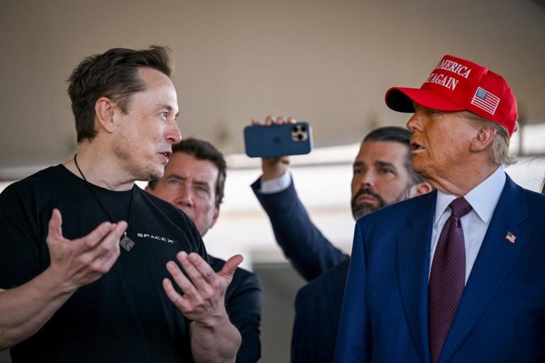 ایلان ماسک:«امریکا ولې طالبانو ته دومره زیاتې پیسې ورکړې»