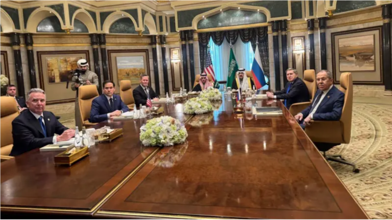 ریاض؛د اوکراین د جګړې د پای ته رسولو په موخه د امریکایي او روسیې چارواکو مخامخ خبرې پیل شوې