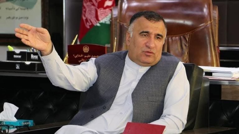 حلیم فدایي:د طالبانو امیر کندهار ځکه د خپل مرکز په توګه غوره کړی چې له ویزې پرته د ډیورنډ هغې خوا تګ ممکن دی