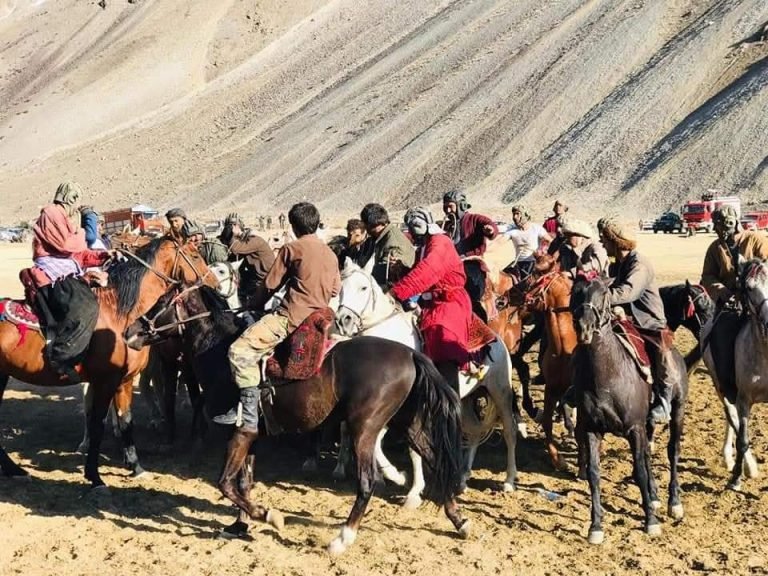 سرچینې:پنجشېر کې د بزکشۍ یو میدان سره چاودنه شوې