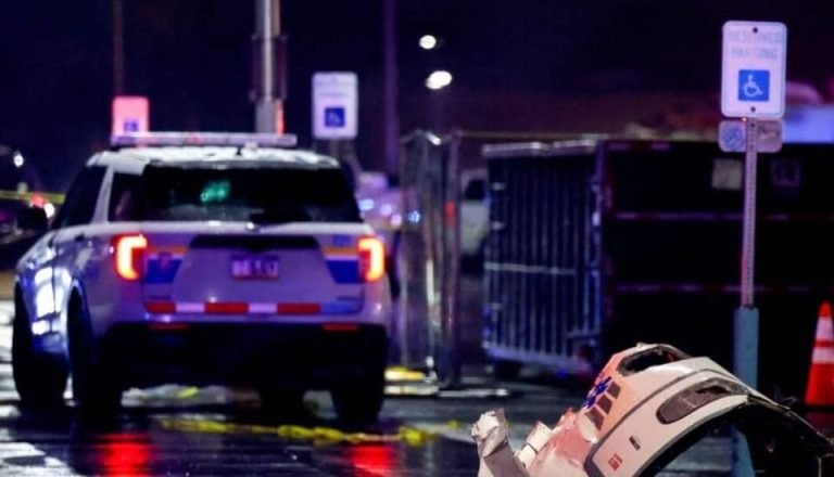 امریکا؛فلادلفیا کې د الوتکې د لوېدو له کبله ۷ تنه وژل شوي