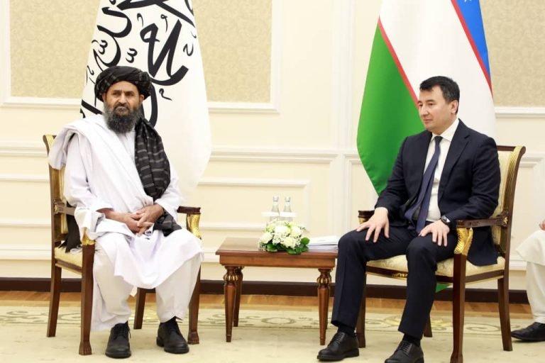 ازبېکستان ته؛د طالبانو حکومت تللي پلاوي د یاد هېواد د لومړي وزیر له مرستیال سره کتلي