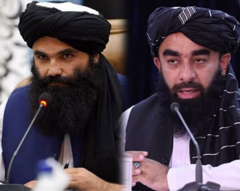 ذبیح الله مجاهد:سراج الدین حقاني په خپل هېواد کې دی