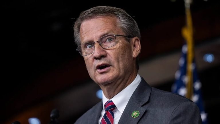 سناتور تیم بورچت:ترهګرو ډلو ته د پیسو د نه ورکړې قانون باید ژر تر ژره د ټرمپ مېز ته وړاندې شي