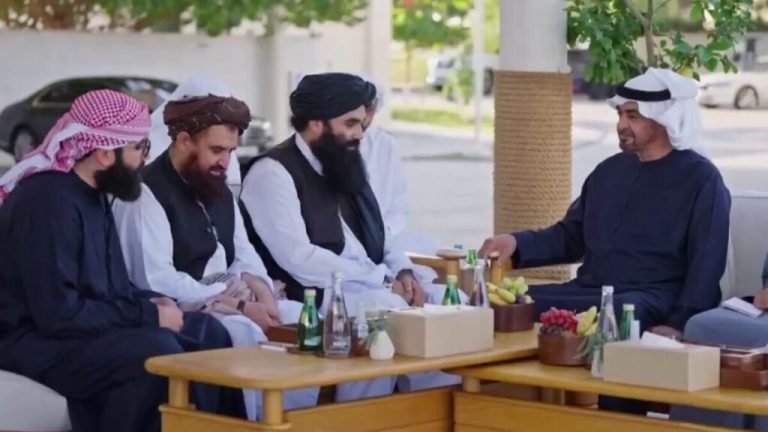 سراج الدین حقاني؛متحده عربي اماراتو ته له سفر وروسته هېواد ته نه دی را ستون شوی