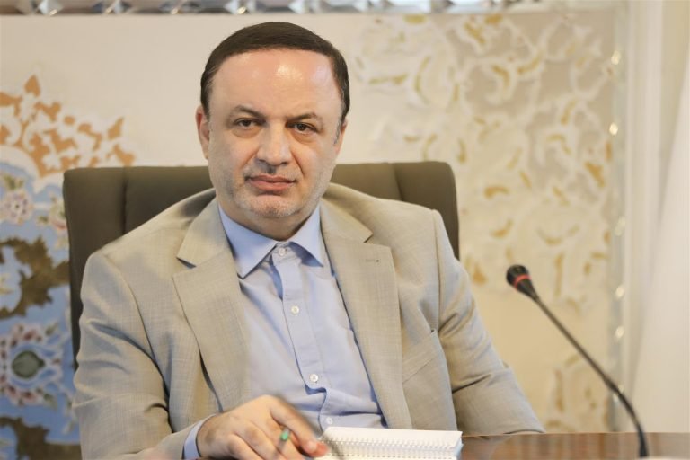 رضا مسرور:ایران د افغان سوداګرو ملاتړ کوي