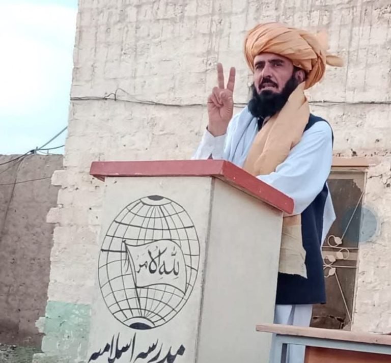 جنوبي وزیرستان؛په ورسک جومات کې چاودنې د عبدالله ندیم په ګډون څلور تنه ټپیان کړي