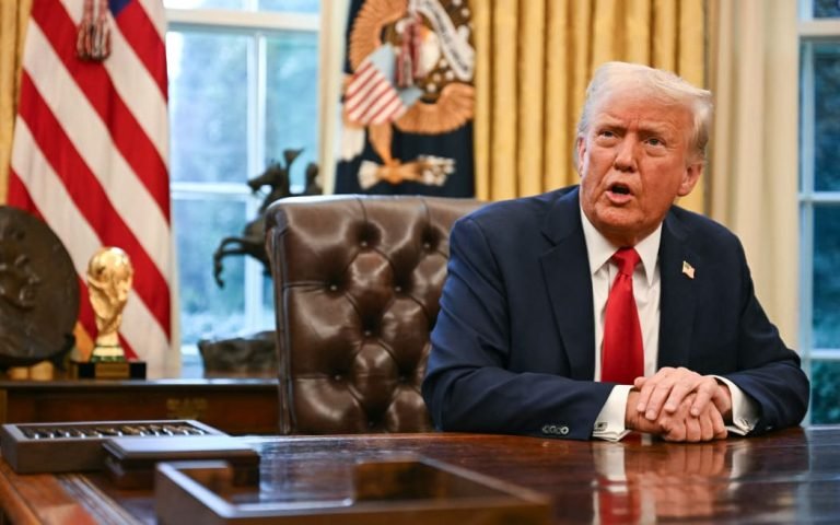 پولیتکو:امریکایي چارواکي له ټرمپ څخه د مایک والتز د ګوښه کېدو غوښتنه کوي