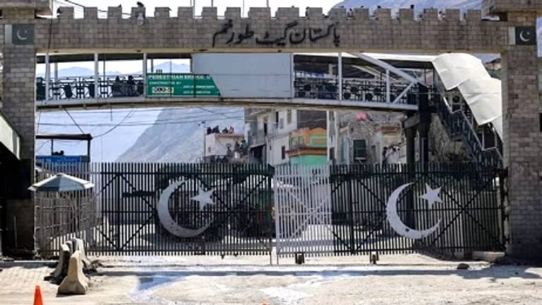 تورخم دروازه؛سبا د هر ډول تګ راتګ پر مخ پرانېستل کېږي