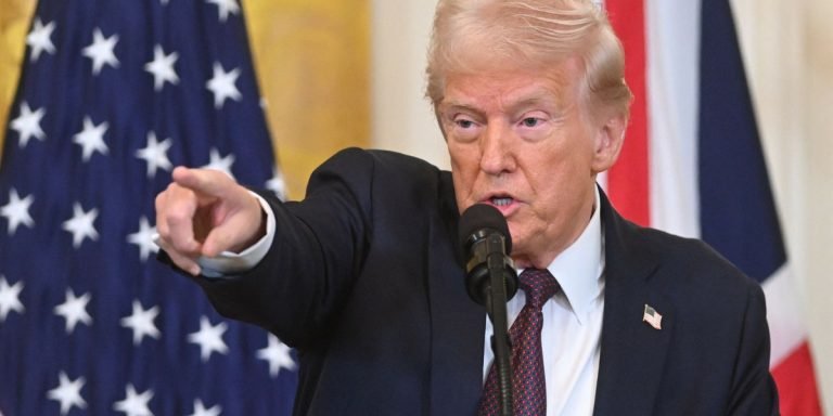 ډونالډ ټرمپ:که ایران د اټومي پروګرام په اړه توافق ونه کړي، سخت به بمبار شي