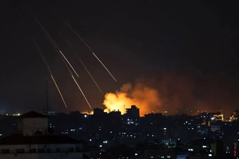 یمن؛د اسرائیل په یو شمېر سیمو توغندیز بریدونه کړي