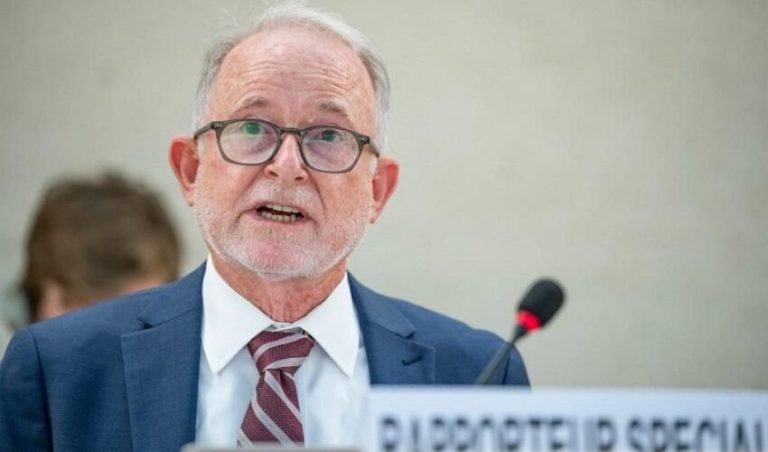 ریچارډ بنټ:طالبان باید د نجونو د زده‌کړو مخینوي په اړه ځواب ووايي